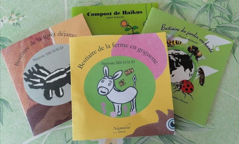 Activité de peinture avec les mains pour enfants en crèche